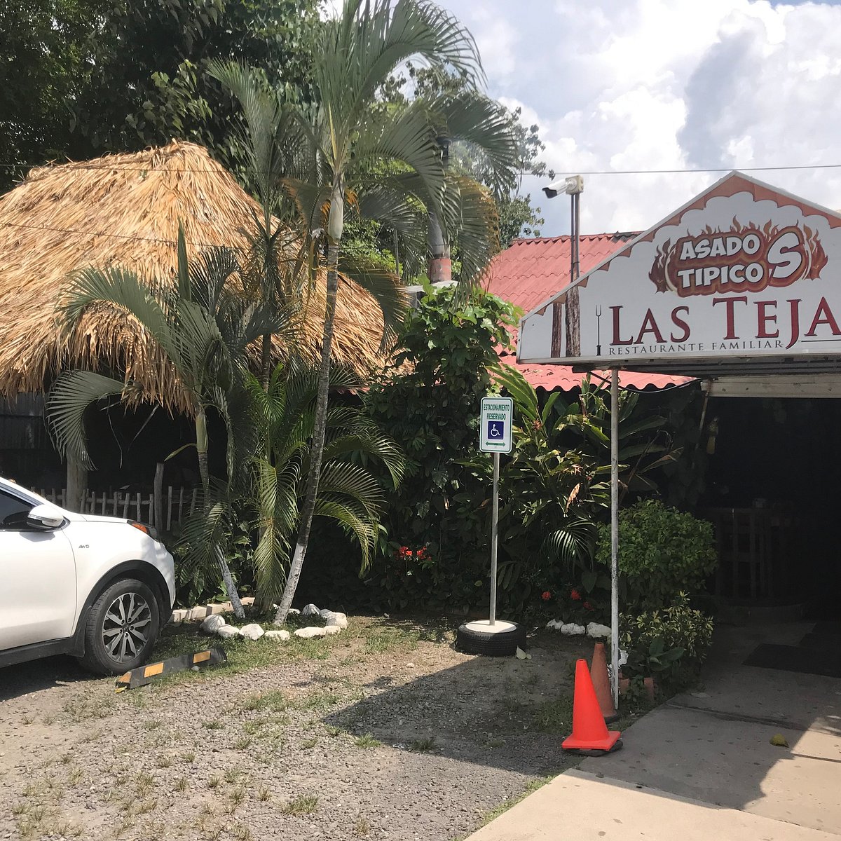 Asados Típicos Las Tejas
